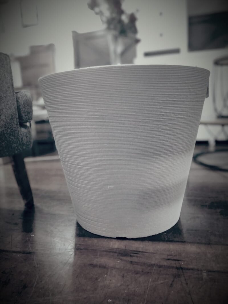 Maceta Baja Linea cemento 58x051