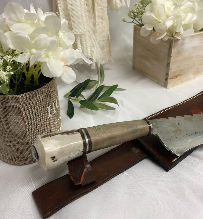 Cuchillo Carnicero con hueso de ciervo 20cm
