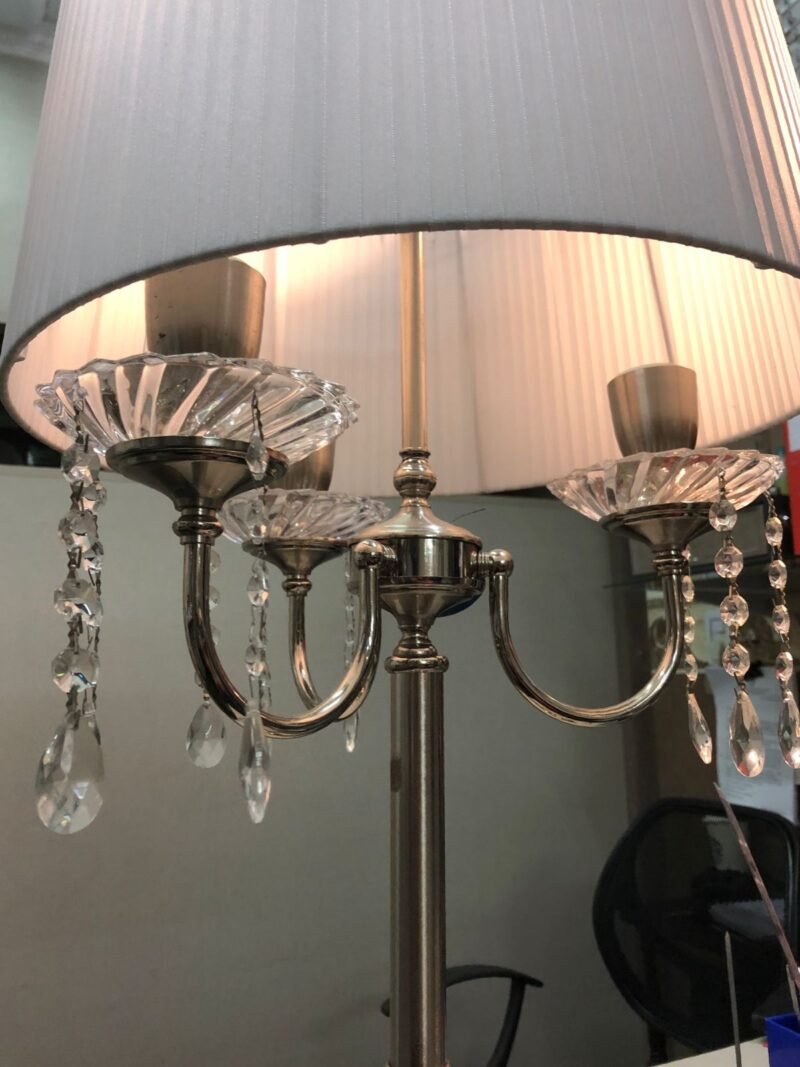Lampara Conica de Mesa 3 luces