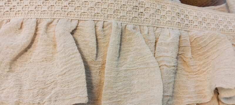 Pie de cama con volados sara