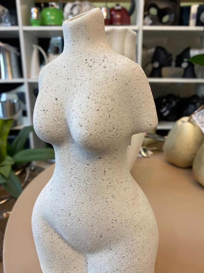 FIGURA MUJER //florero